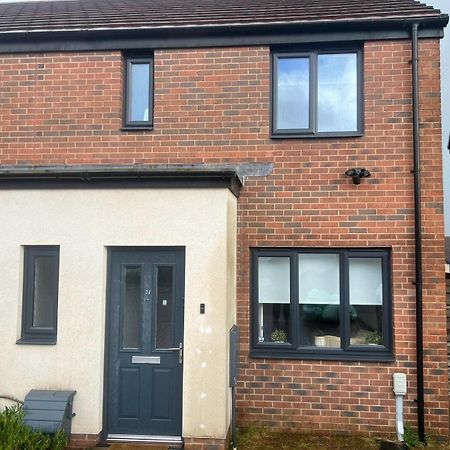 Village House St Mellons - Close To A48 And M4 كارديف المظهر الخارجي الصورة