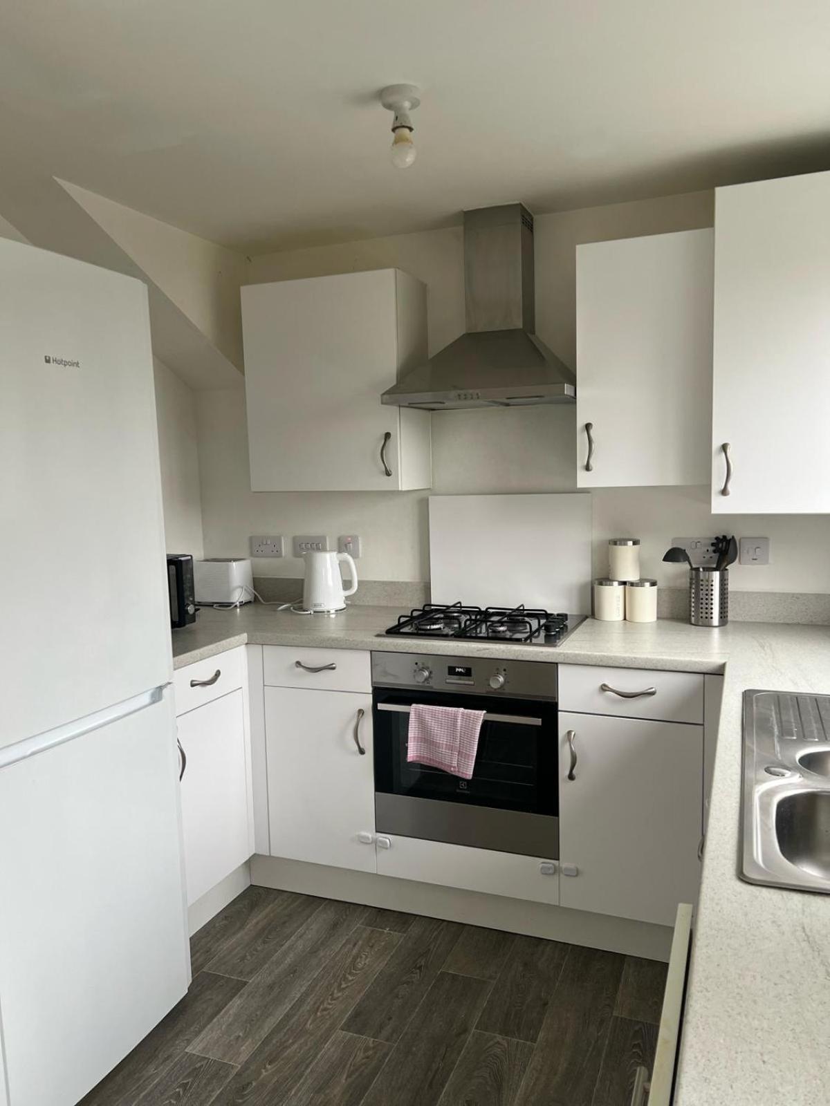 Village House St Mellons - Close To A48 And M4 كارديف المظهر الخارجي الصورة