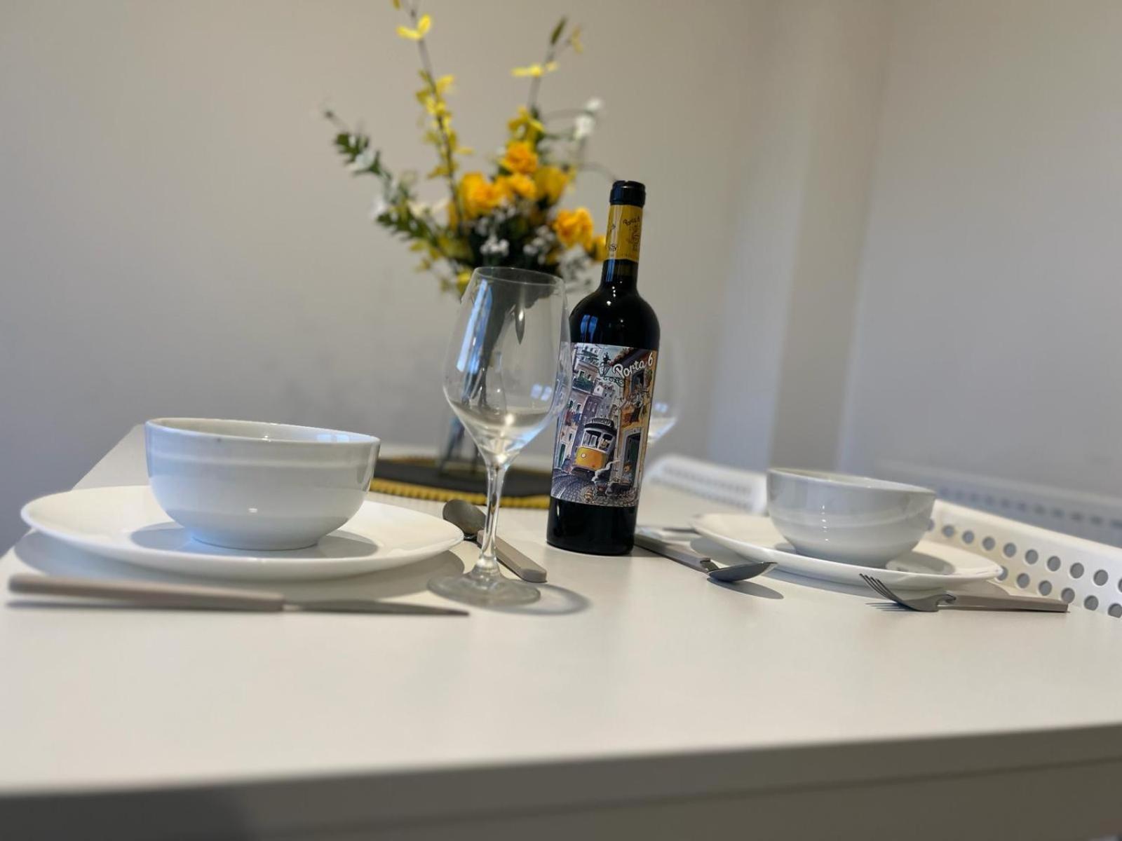 Village House St Mellons - Close To A48 And M4 كارديف المظهر الخارجي الصورة